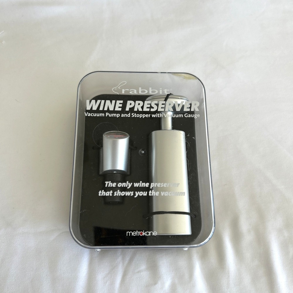 Rabbit Metrokane Wine Preserver Vacuum Pump and Stopper‎ with Gauge 6510 Silver
